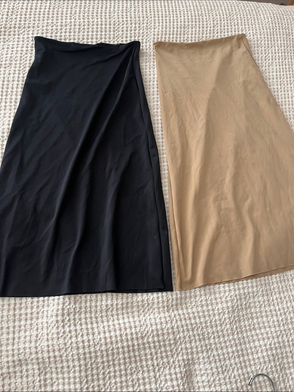 Assets By Spanx Black and Tan Seamless Midi Slip Skirts